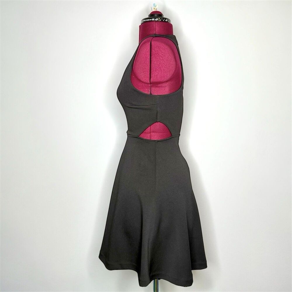 Express Women's Sleeveless Little Black Mini Dress with Cutouts & Keyhole Size 0 - Picture 2 of 5